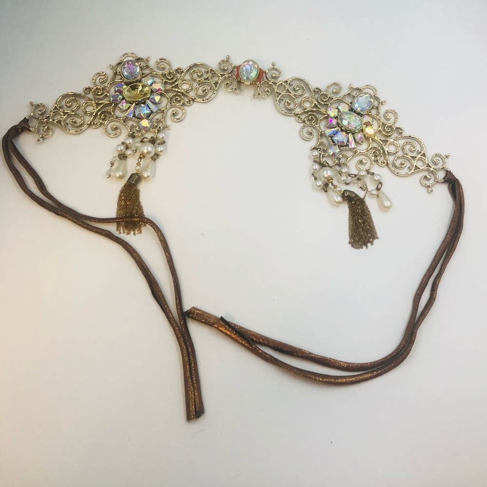 Hai Trim Gold Filigree Crystal & Pearl Belt